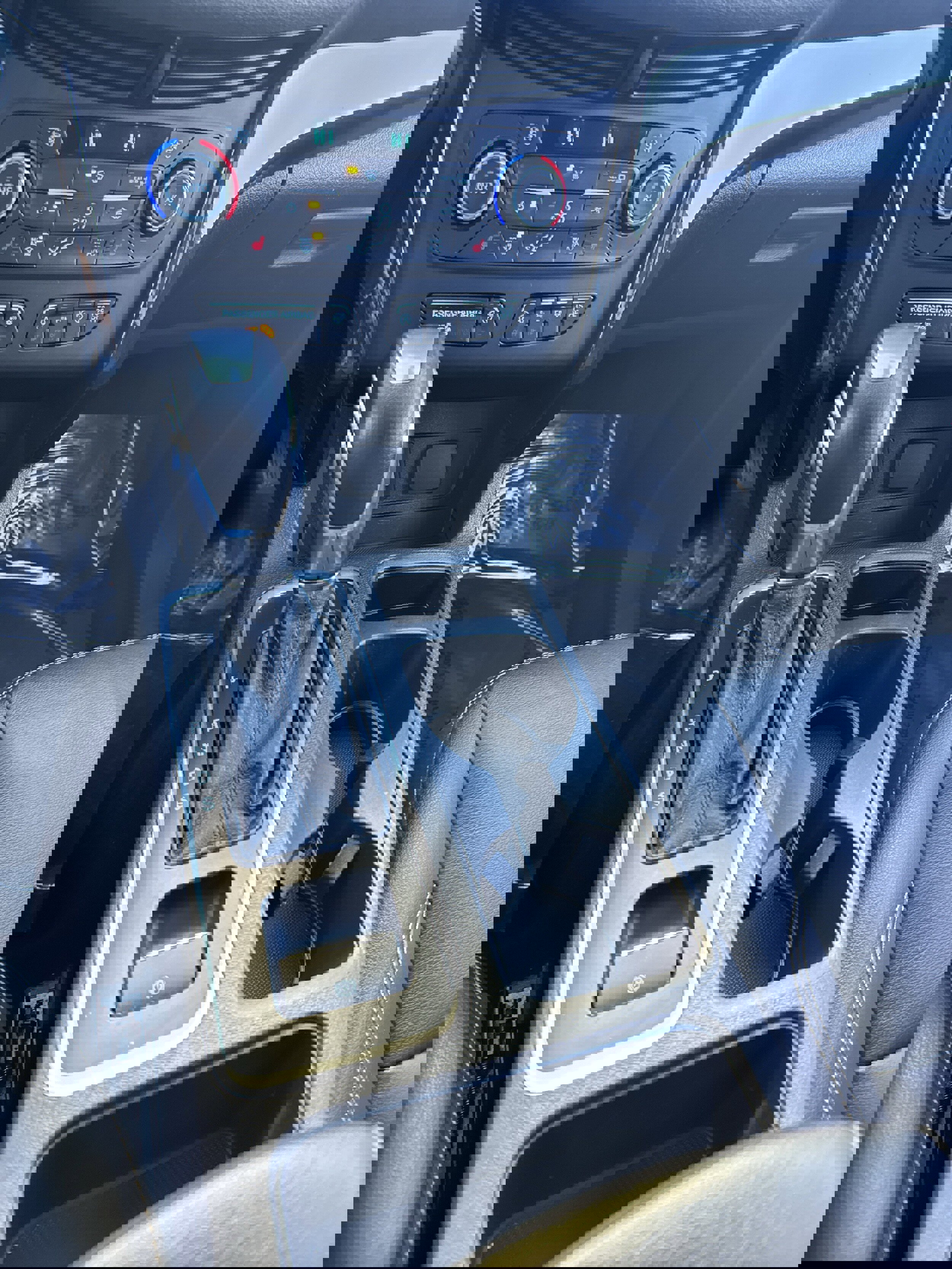 Used 2019 Ford Escape Titanium w/ U9j03 - Titanium Tow Package image 21