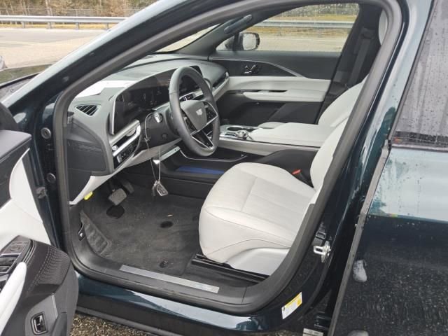 Used 2025 Cadillac Lyriq Luxury image 4