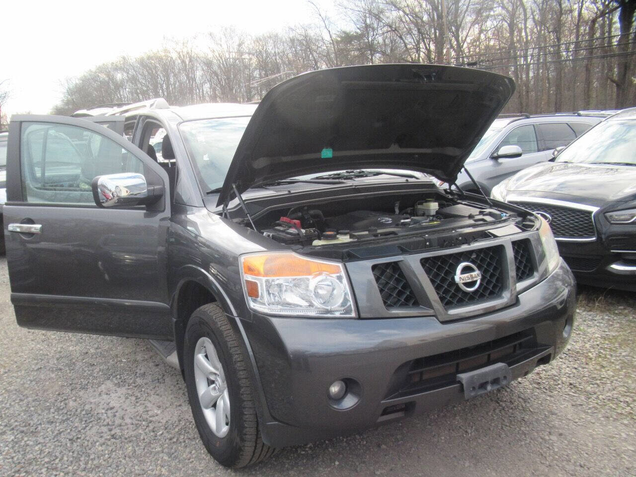Used 2012 Nissan Armada SV image 8