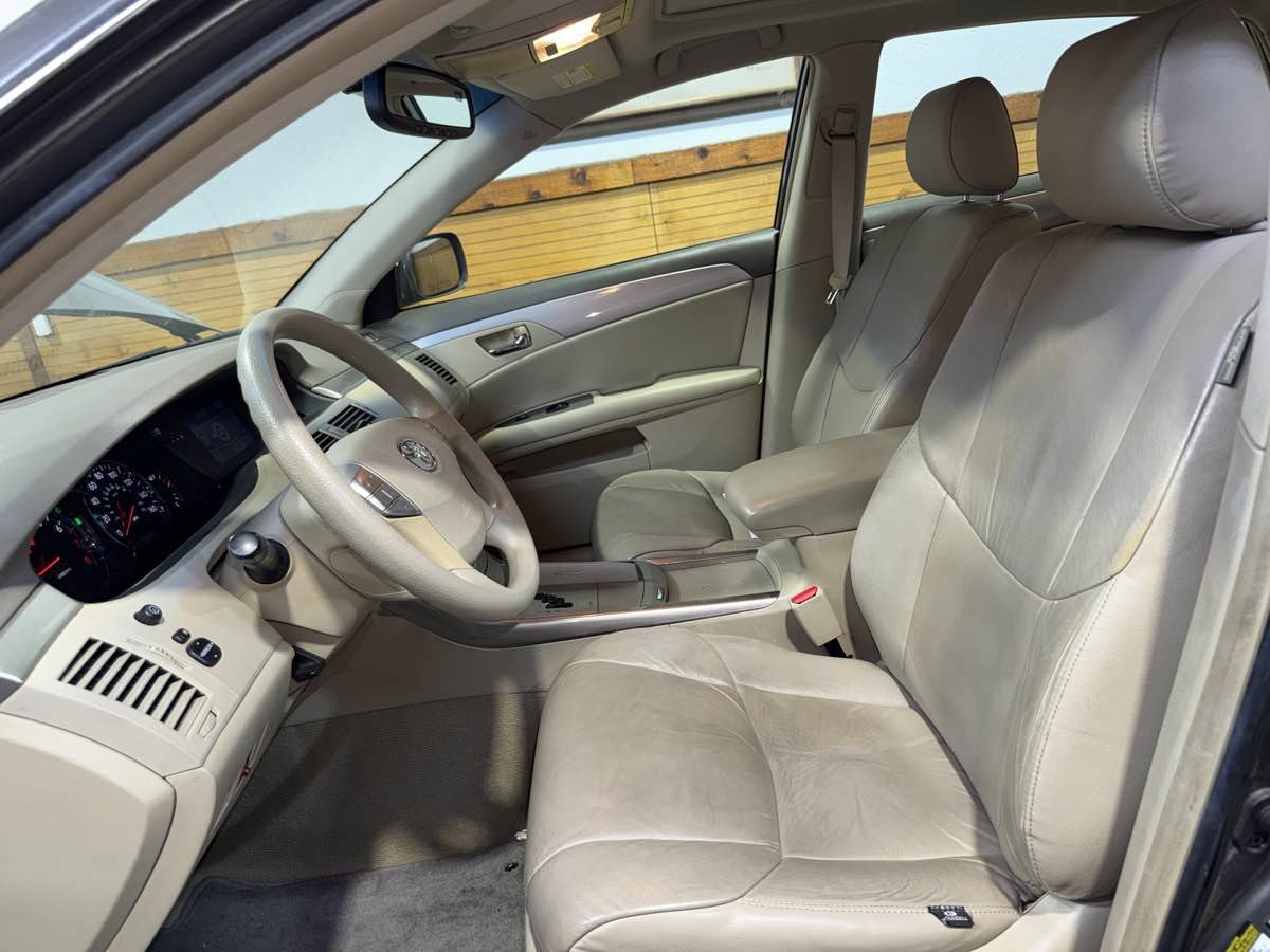 Used 2006 Toyota Avalon XL FWD image 16