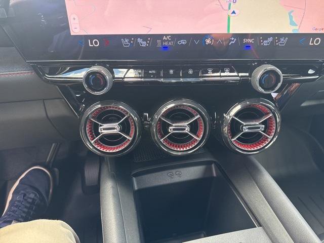 New 2025 Chevrolet Blazer EV RS image 15