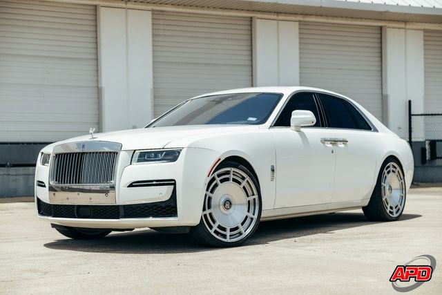 Used 2022 Rolls-Royce Ghost w/ Ghost Package image 34