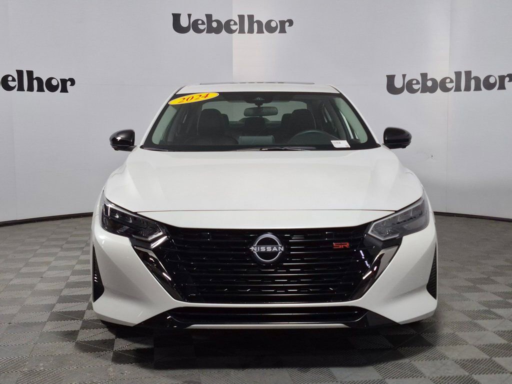 Used 2024 Nissan Sentra SR w/ SR Premium Package image 2