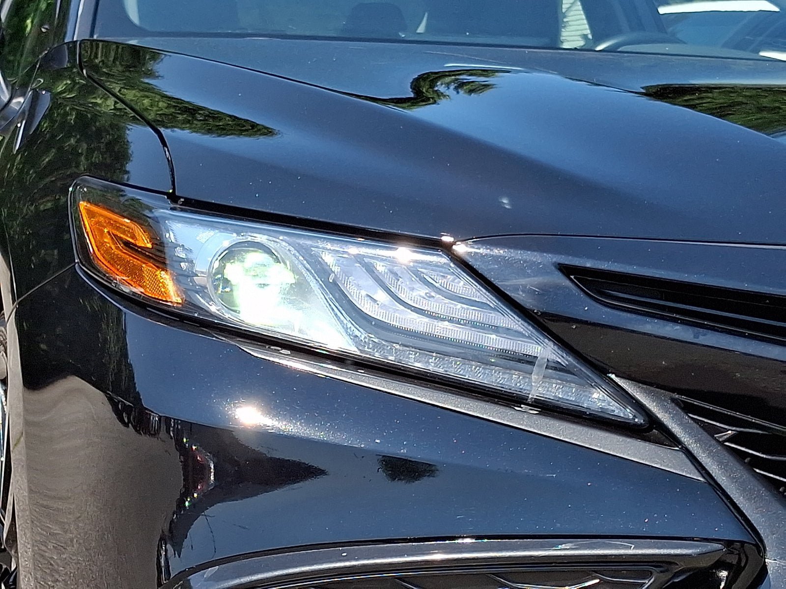 Used 2024 Toyota Camry XSE FWD image 9