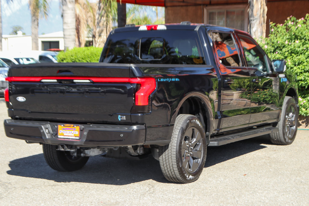 Used 2025 Ford F150 Lightning Lariat AWD/4WD image 9