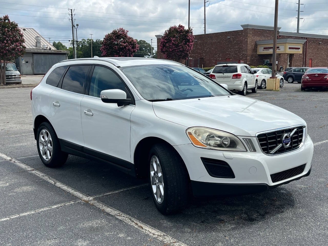 Used 2013 Volvo XC60 3.2 Premier Plus FWD image 2