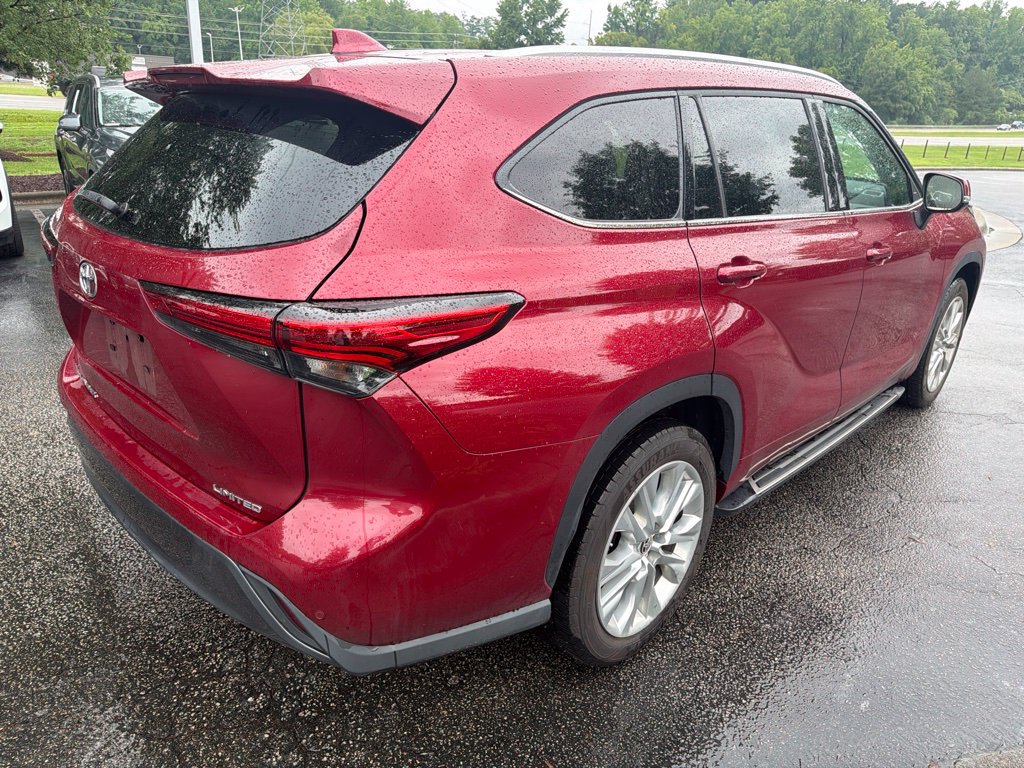 Used 2022 Toyota Highlander Limited FWD image 5