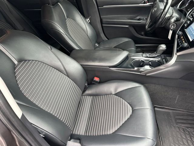 Used 2019 Toyota Camry SE FWD image 12