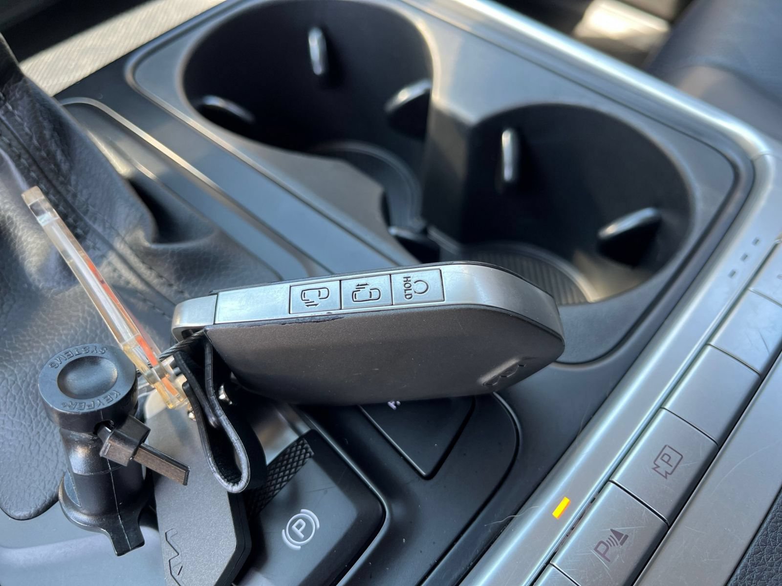 Used 2026 Kia Carnival FWD image 26
