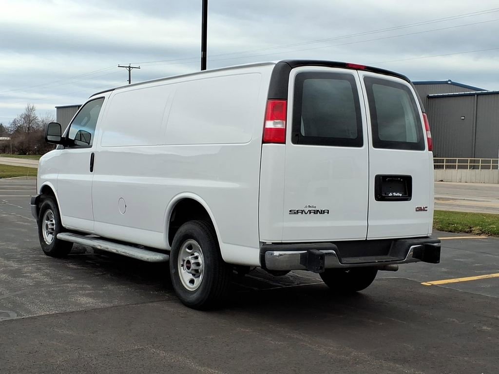 Used 2024 GMC Savana 2500 w/ Driver Convenience Package image 5