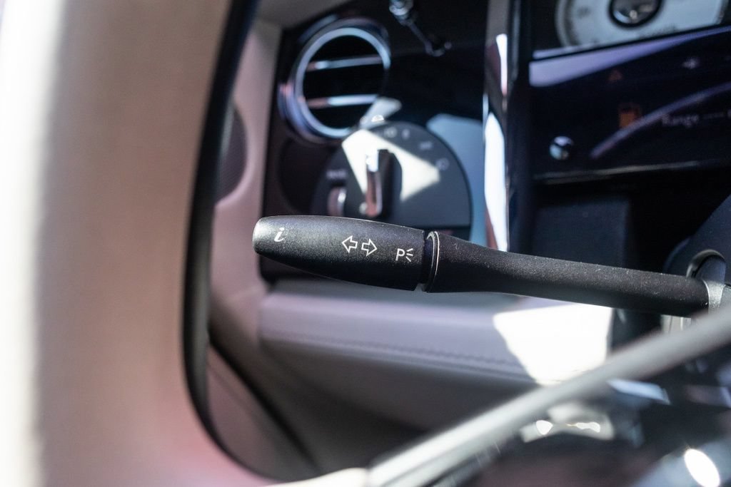 Used 2019 Rolls-Royce Wraith RWD image 22