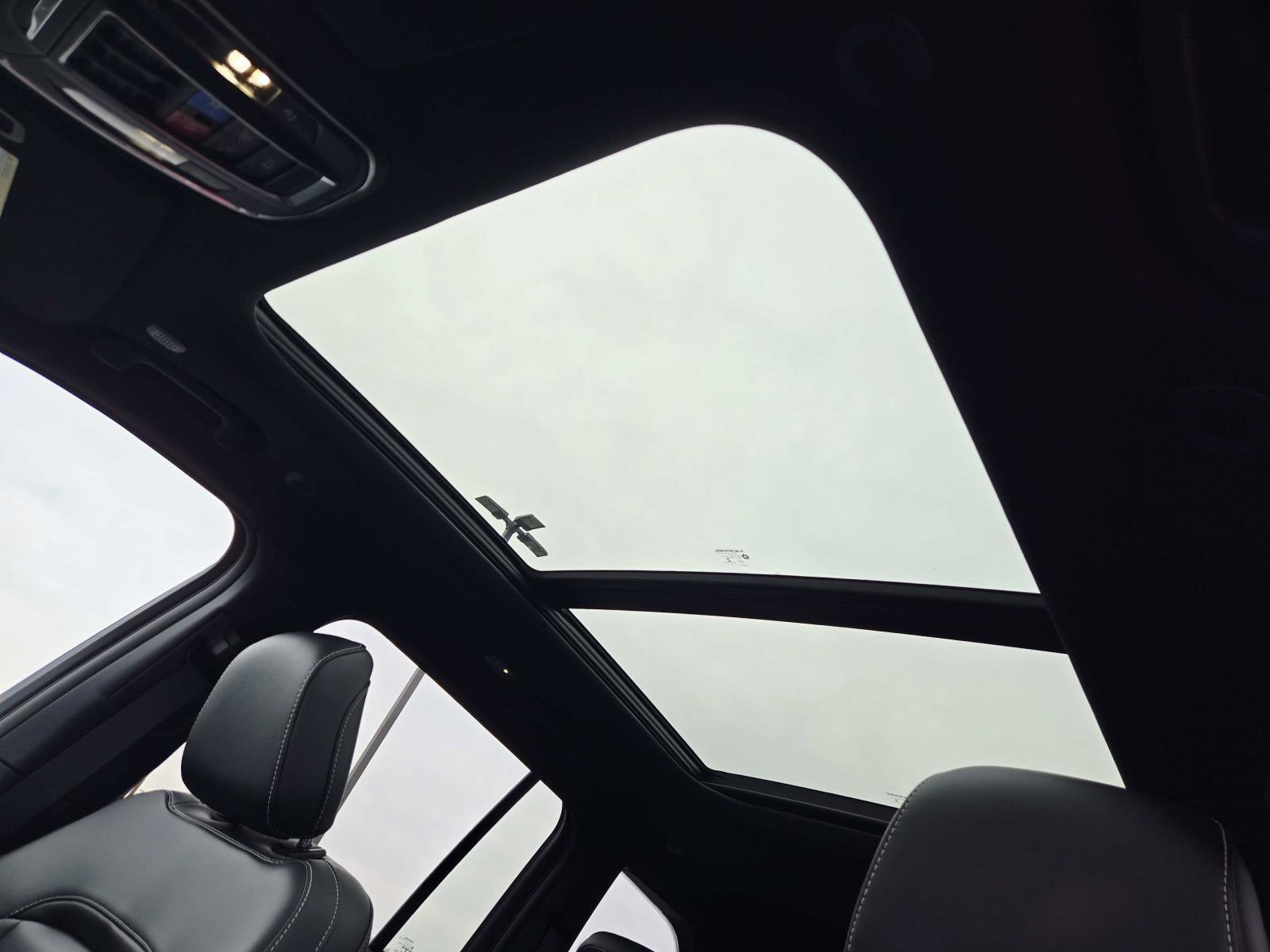 New 2026 Jeep Grand Cherokee Limited image 9