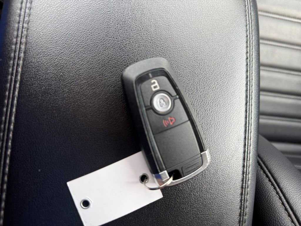 Used 2024 Ford Edge SEL image 30