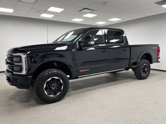 Used 2025 Ford F350 Platinum w/ Tremor Off-Road Package AWD/4WD image 6