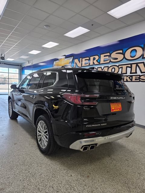 Used 2026 GMC Acadia Denali AWD/4WD image 5