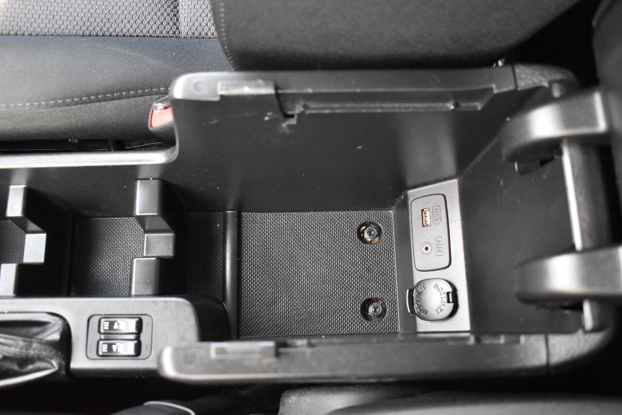 Used 2012 Subaru Forester 2.5X Premium w/ Popular Pkg 3 image 30