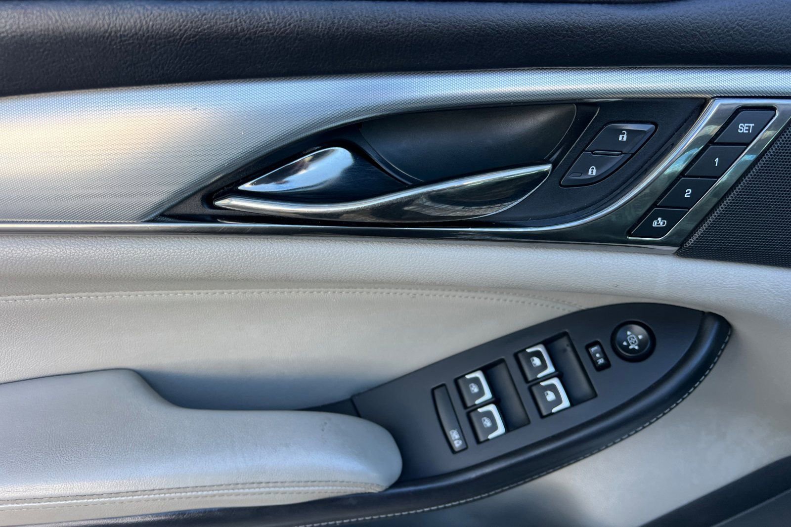 Used 2017 Cadillac CTS Premium Luxury image 12