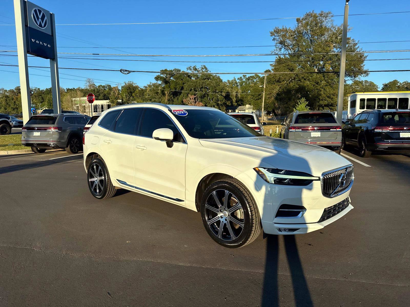 Used 2021 Volvo XC60 T5 Inscription w/ Protection Package Premier image 7