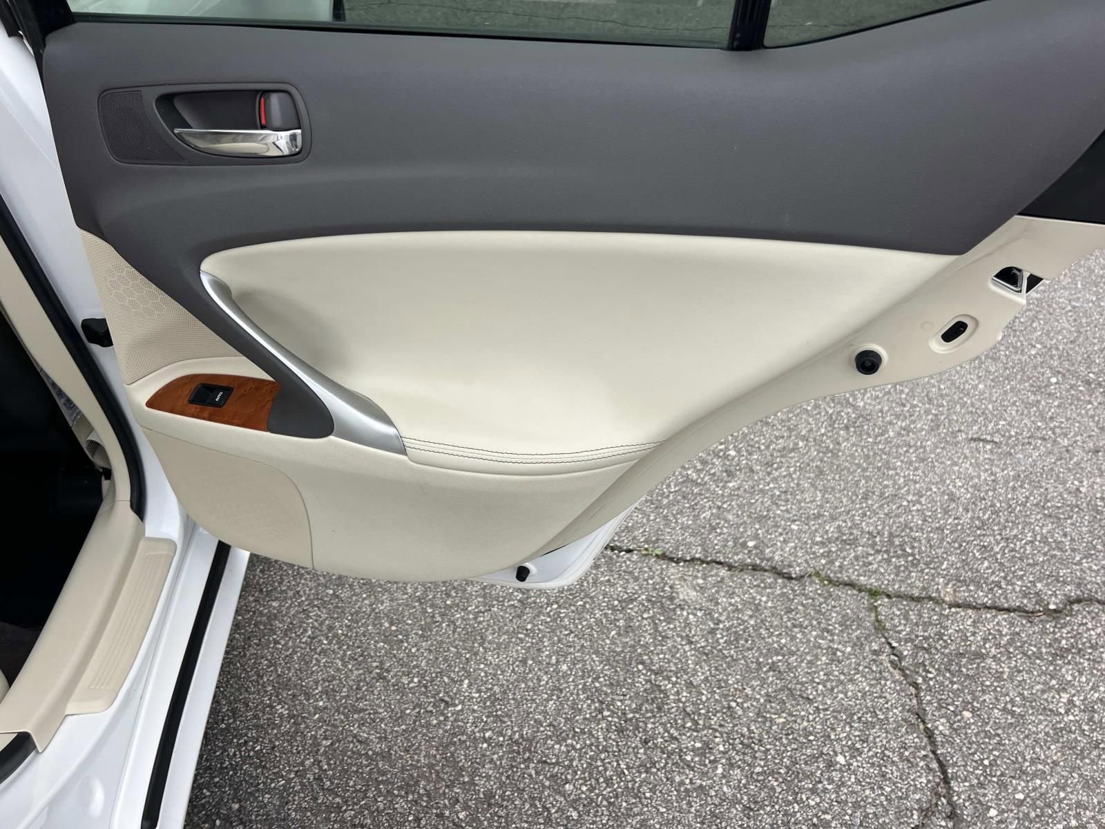 Used 2009 Lexus IS 250 image 16