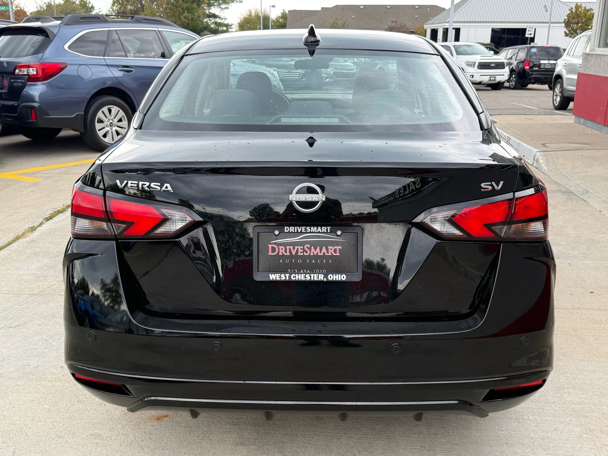 Used 2023 Nissan Versa SV image 7