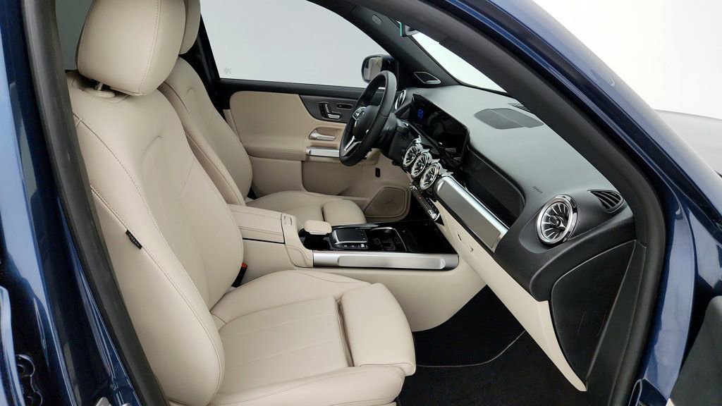 Used 2023 Mercedes-Benz EQB 250+ image 22