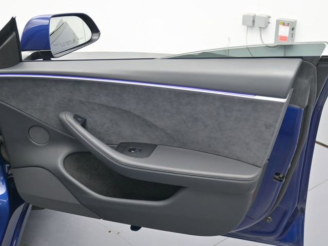 Used 2025 Tesla Model 3 Long Range AWD/4WD image 28