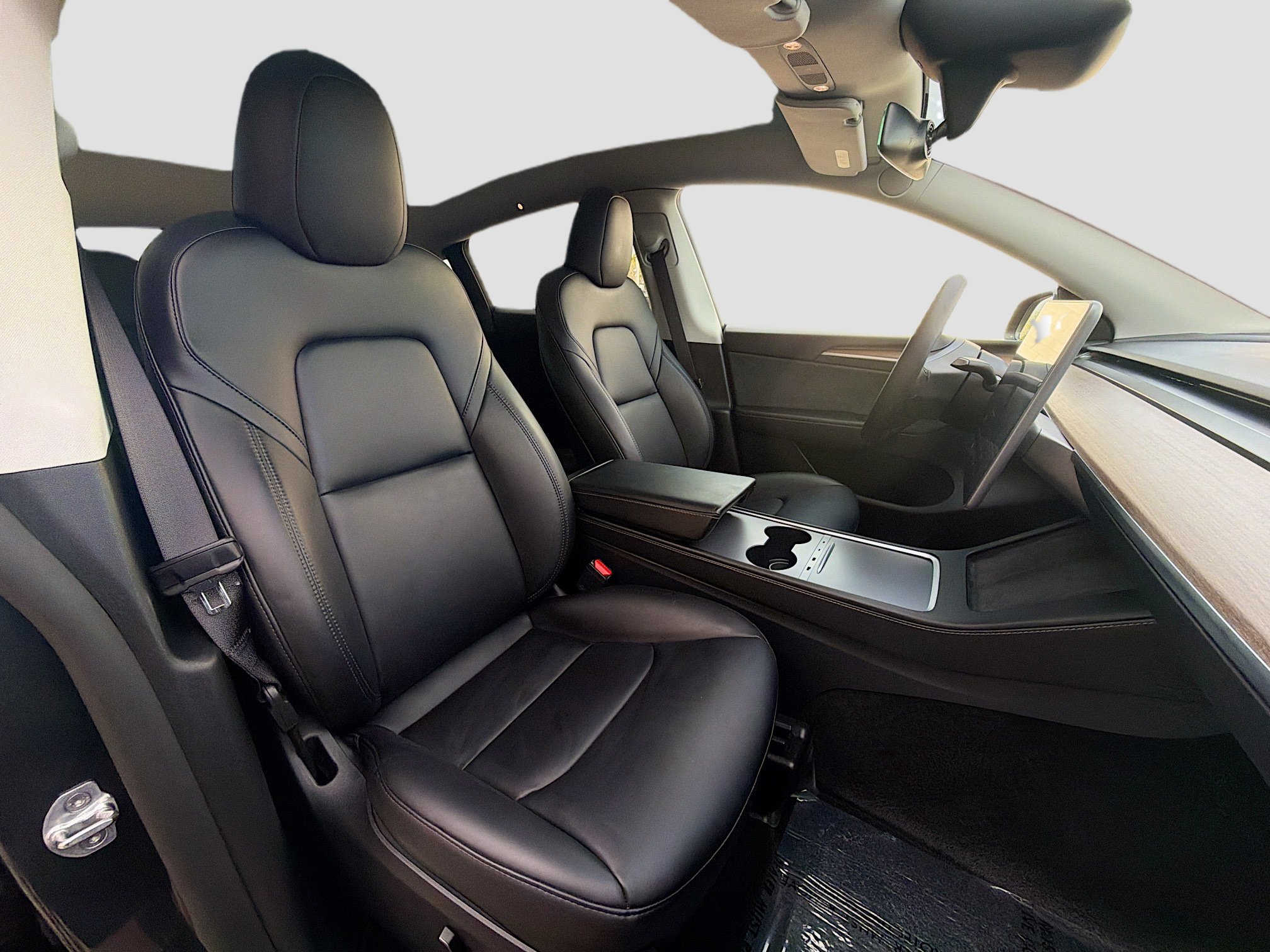 Used 2024 Tesla Model Y Long Range image 31