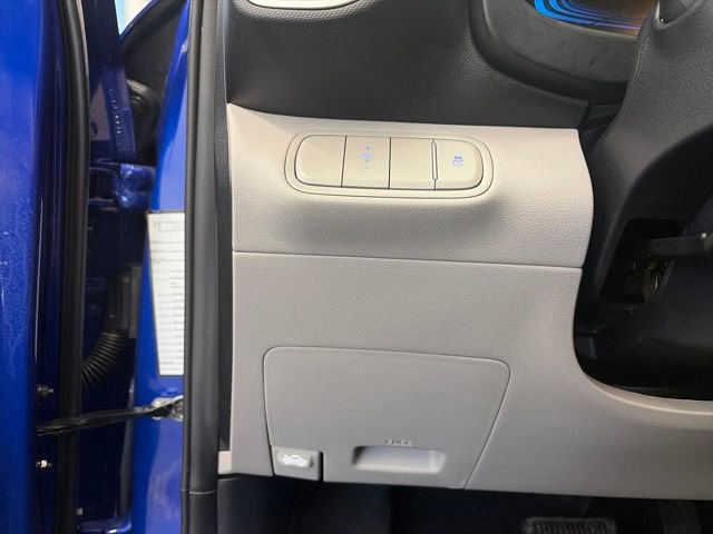 Used 2025 Hyundai Venue SEL image 51