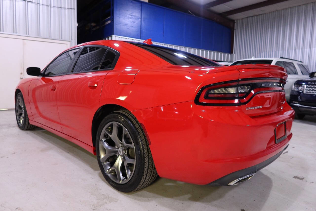Used 2017 Dodge Charger SXT w/ Rallye Group image 3