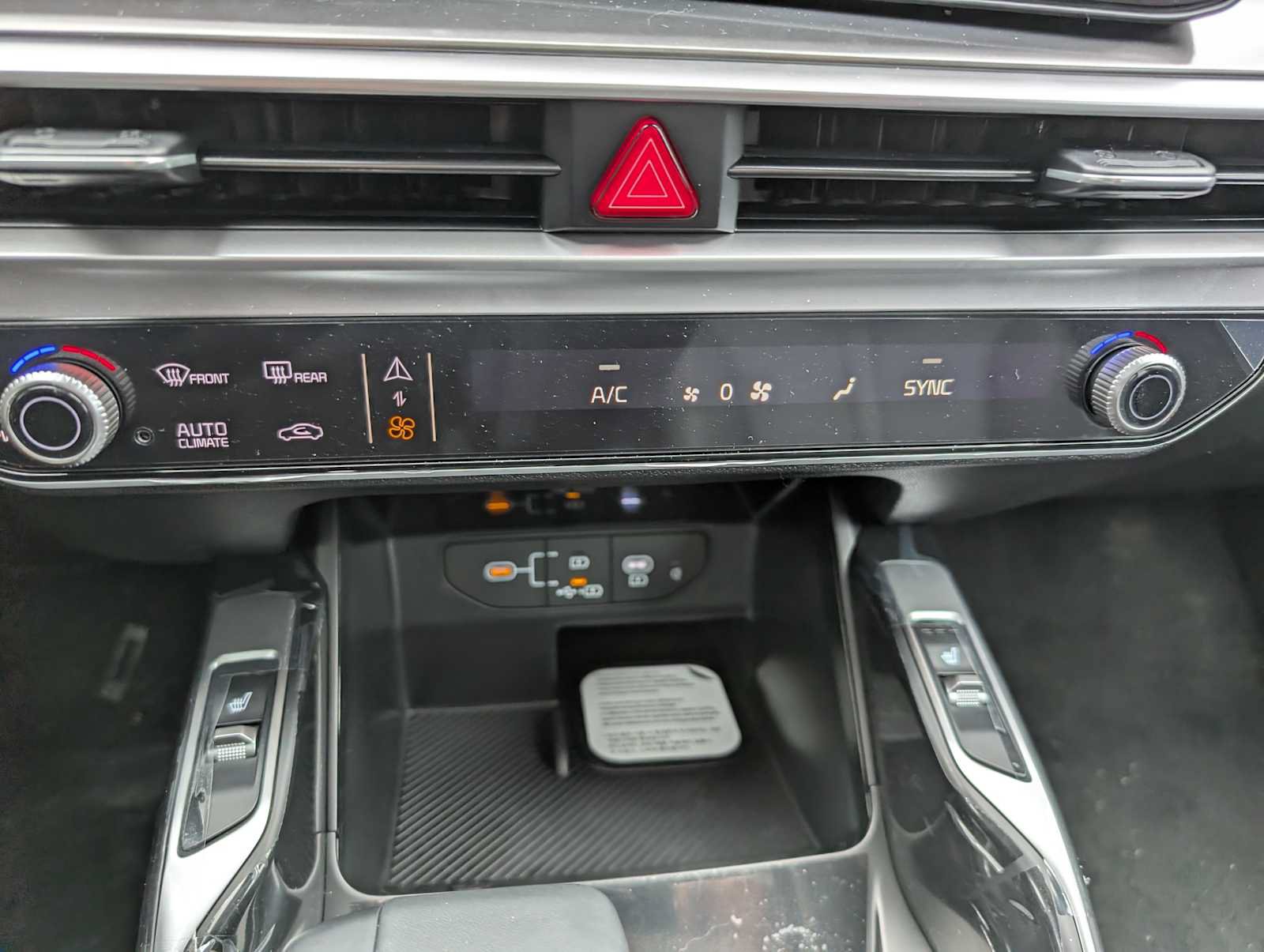 New 2026 Kia Sorento S w/ S Panoramic Sunroof Package AWD/4WD image 28