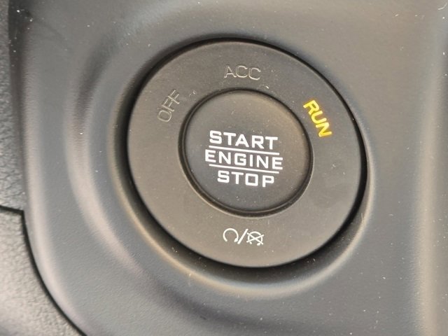 Used 2020 Jeep Gladiator Mojave w/ Cold Weather Group image 14