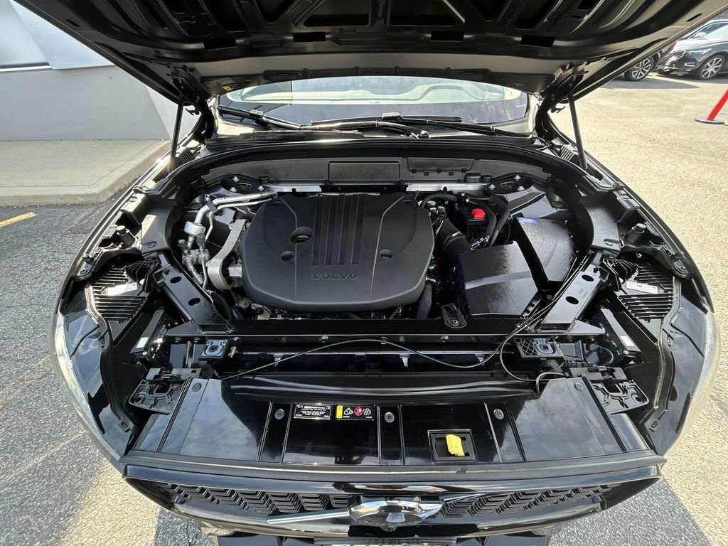 Certified 2023 Volvo XC60 B5 Plus w/ Climate Package AWD/4WD image 14
