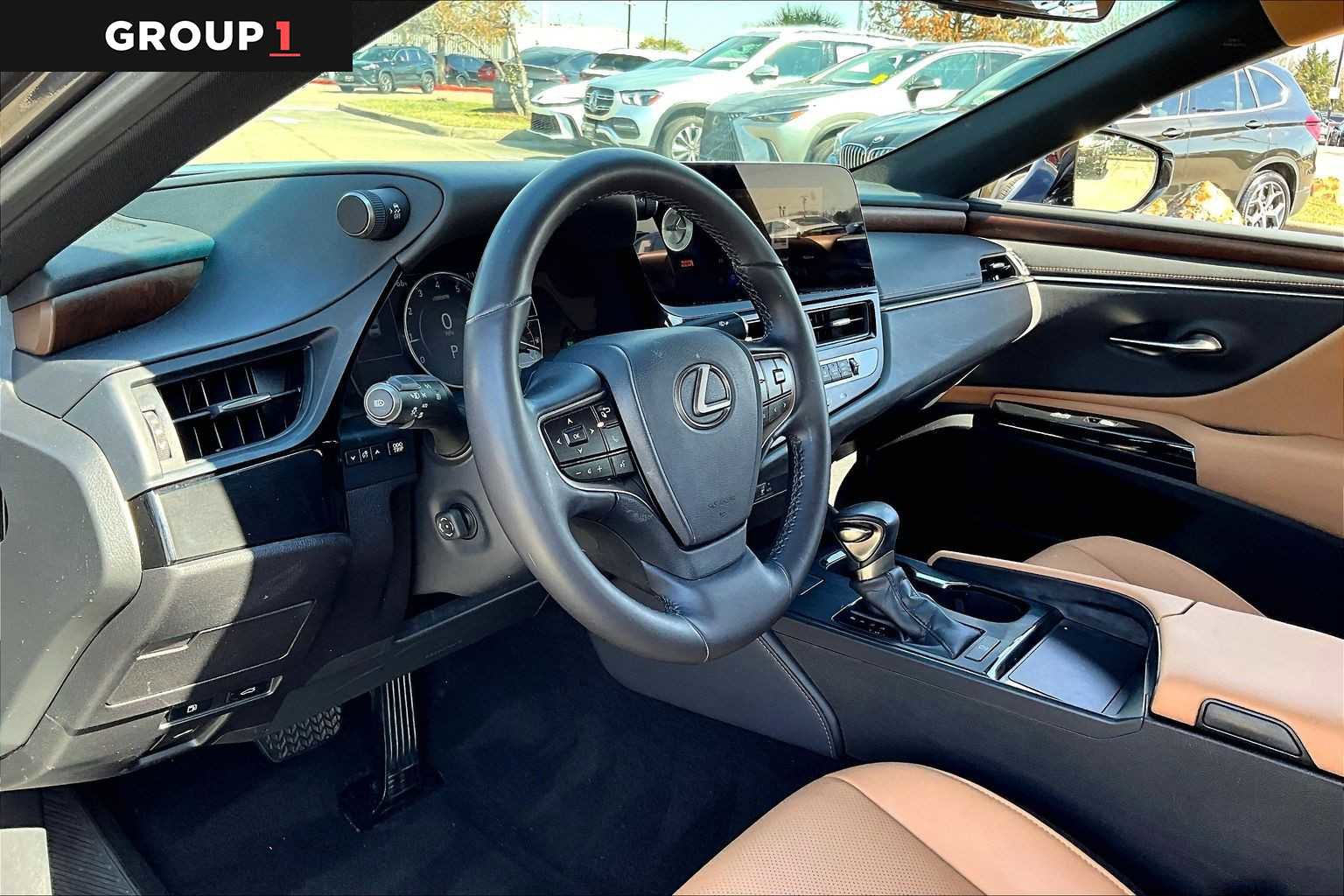 Certified 2024 Lexus ES 350 w/ Premium Package image 16