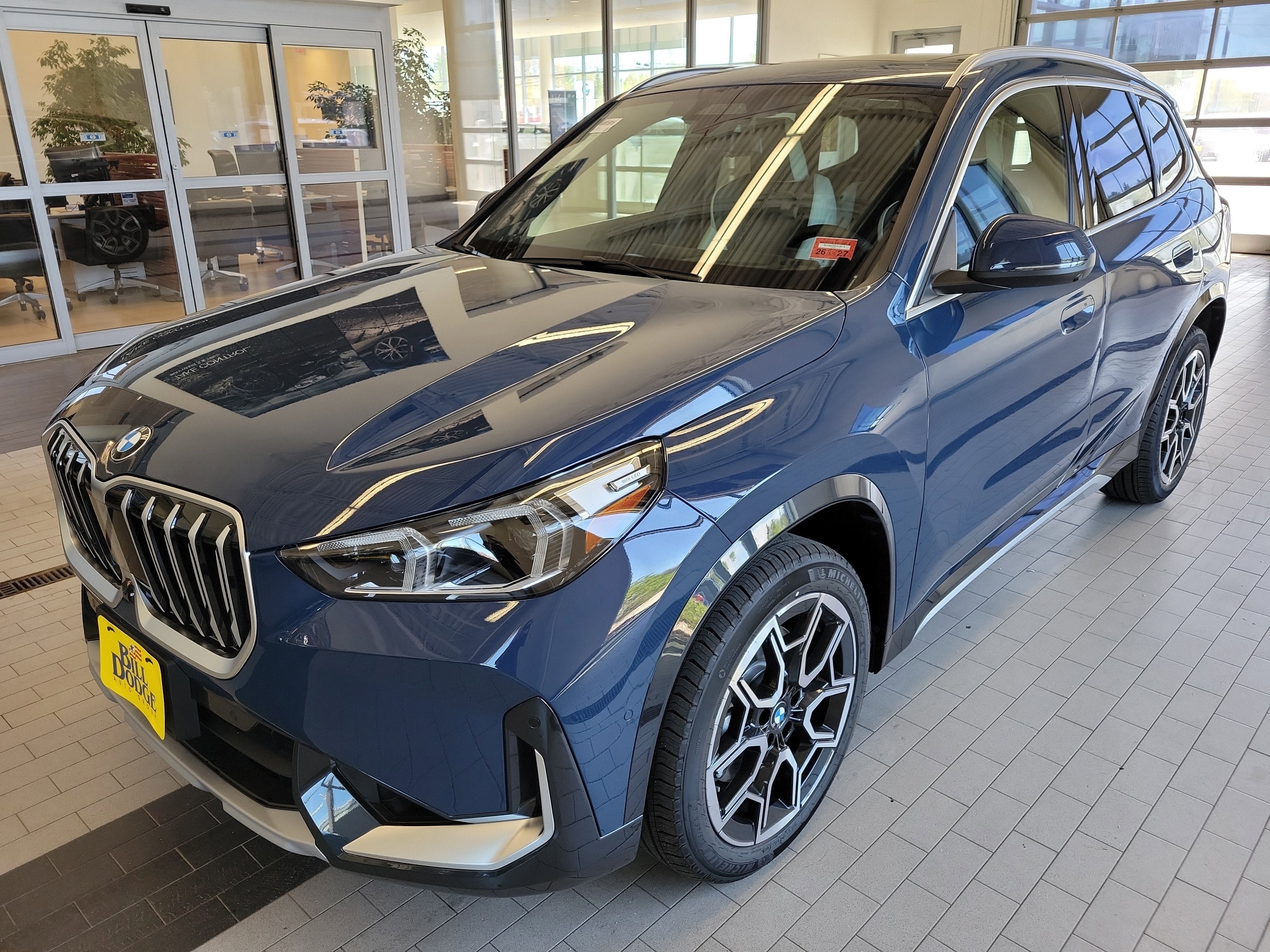 New 2026 BMW X1 xDrive28i w/ Technology Package AWD/4WD image 1