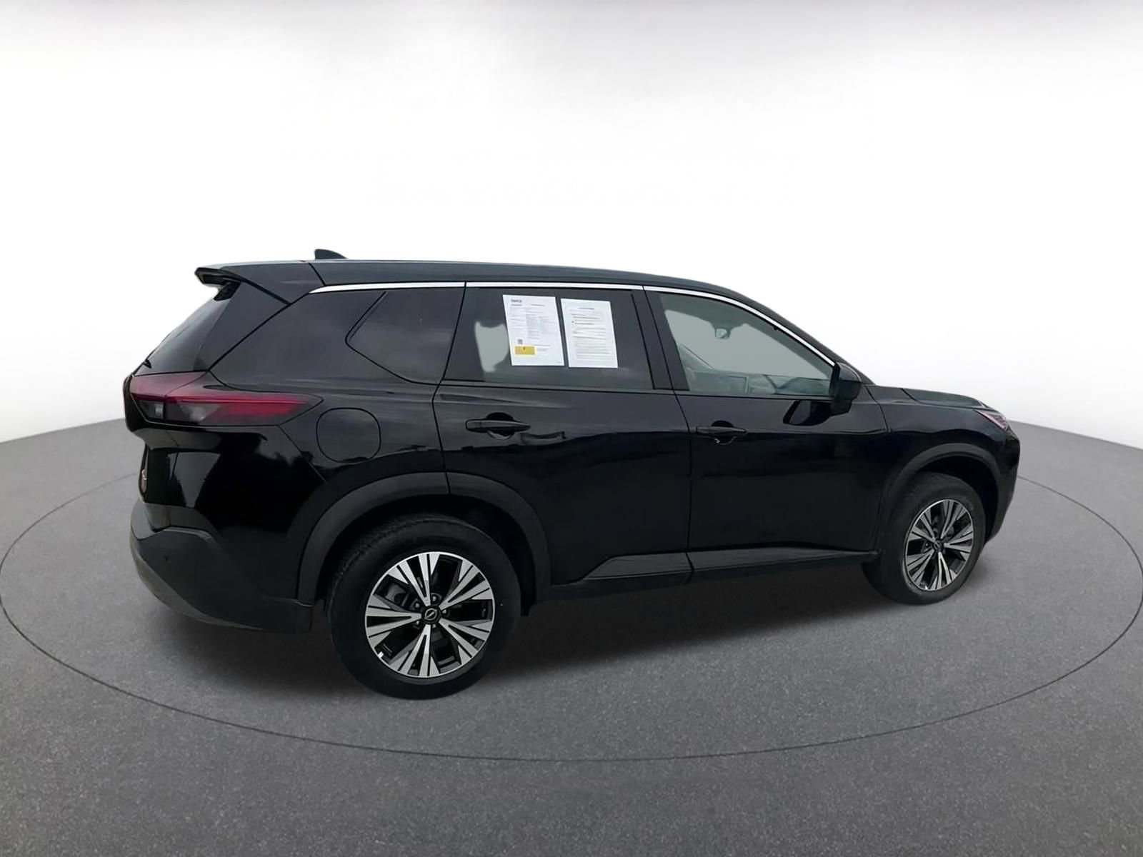 Used 2023 Nissan Rogue SV image 15