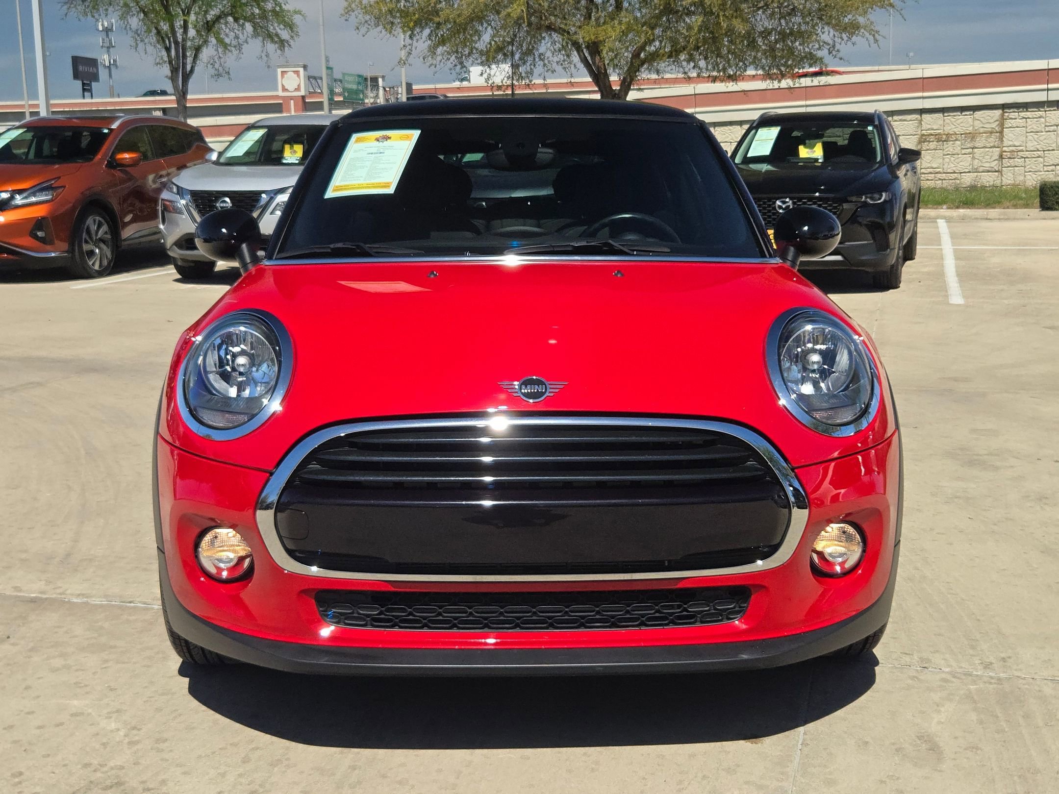 Used 2019 MINI Cooper 2-Door Hardtop image 8