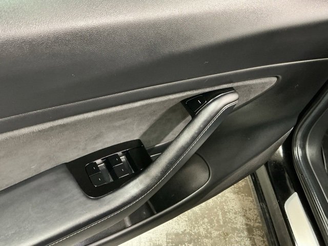 Used 2018 Tesla Model 3 Mid Range image 13