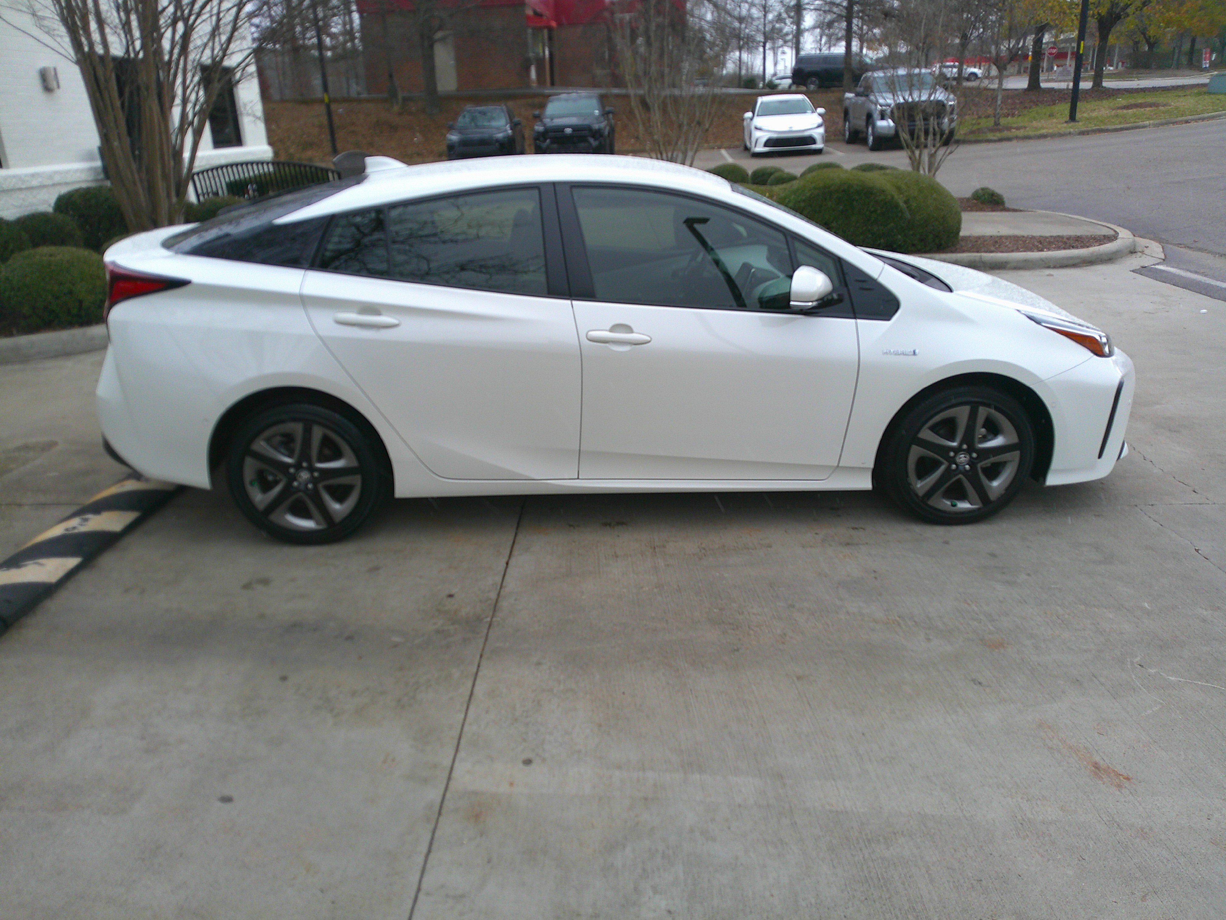 Used 2020 Toyota Prius Limited image 14