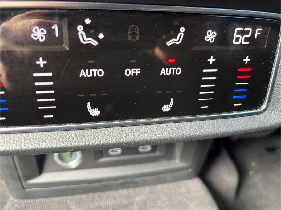Used 2021 Audi Q8 Premium Plus w/ Premium Plus Package AWD/4WD image 45