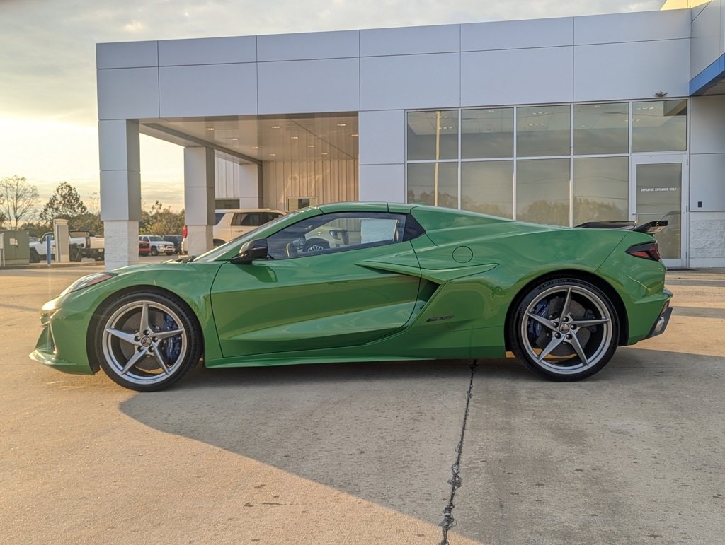 New 2026 Chevrolet Corvette E-Ray image 9