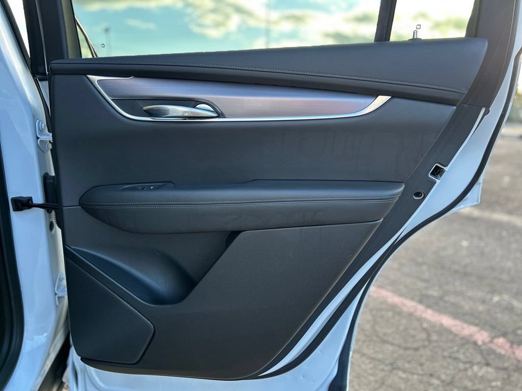 Used 2024 Cadillac XT6 Luxury w/ LPO, Floor Liner Package AWD/4WD image 22