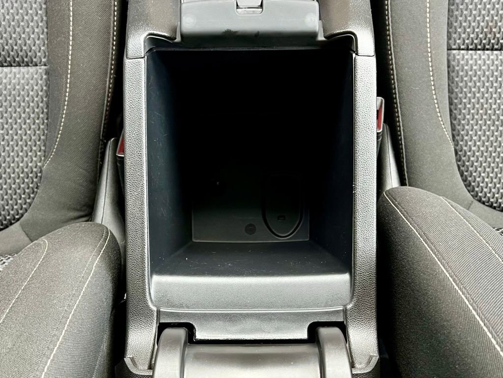 Used 2022 GMC Acadia SLE image 35