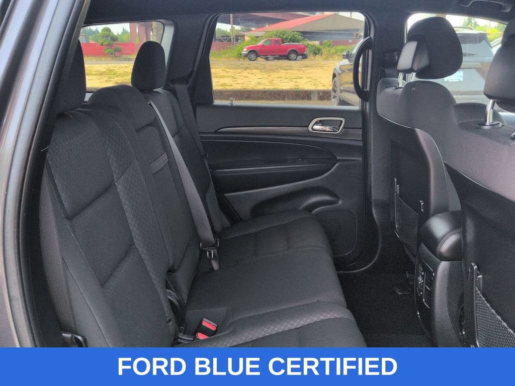 Used 2021 Jeep Grand Cherokee Laredo AWD/4WD image 28