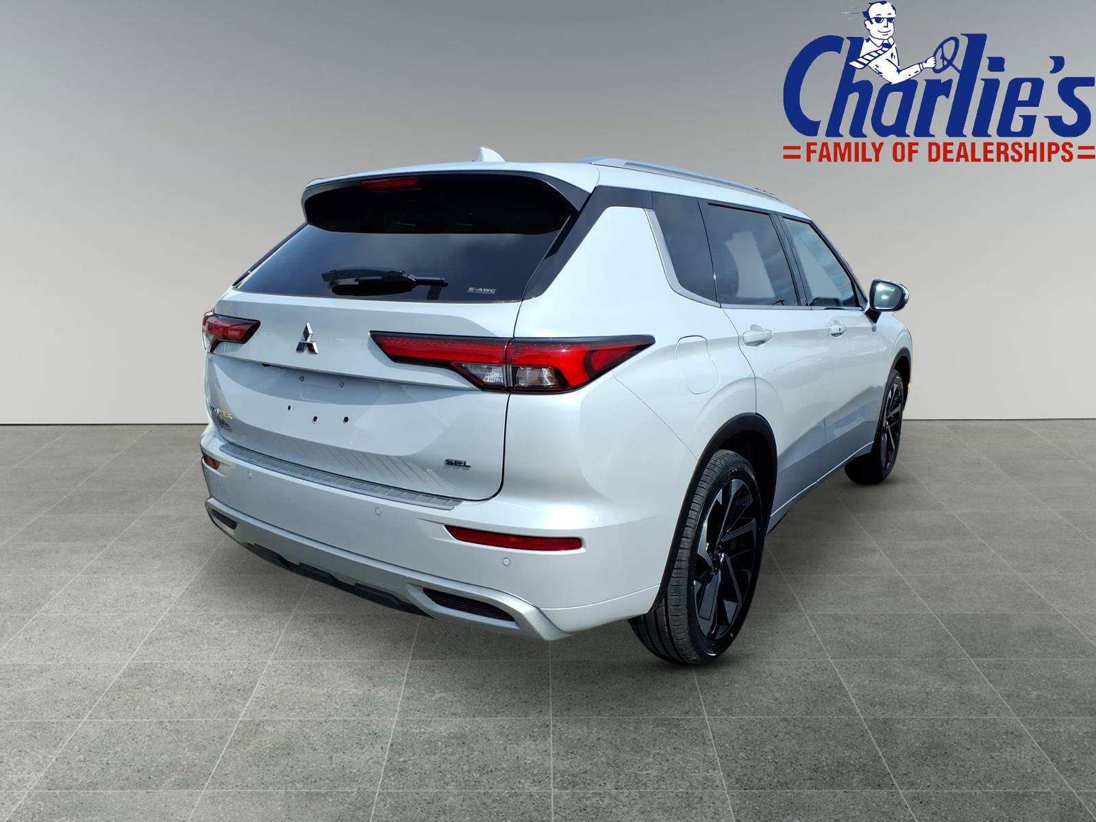 Used 2024 Mitsubishi Outlander SEL image 4