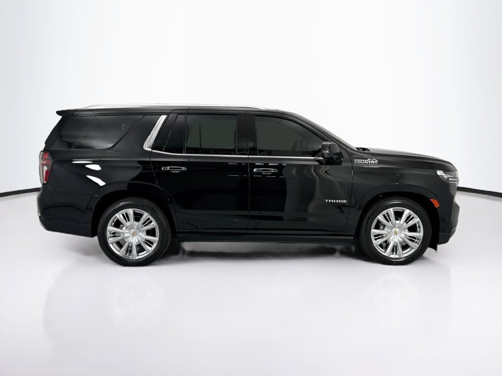 Used 2024 Chevrolet Tahoe High Country AWD/4WD image 4