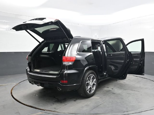 Used 2019 Jeep Grand Cherokee Overland AWD/4WD image 47