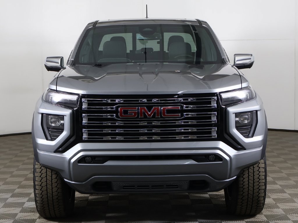 Used 2023 GMC Canyon Denali image 15