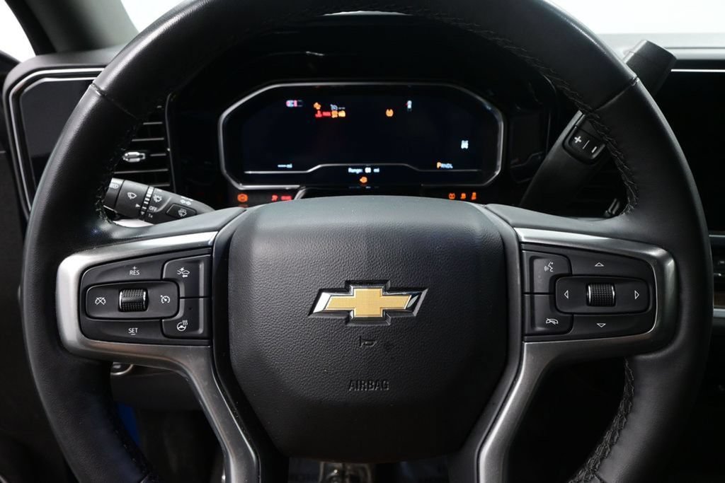 Used 2024 Chevrolet Silverado 1500 LT AWD/4WD image 18