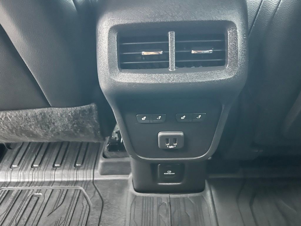 Used 2022 GMC Terrain Denali w/ Denali Premium Package image 21