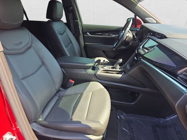 Certified 2025 Cadillac XT6 Premium Luxury w/ Technology Package AWD/4WD image 10